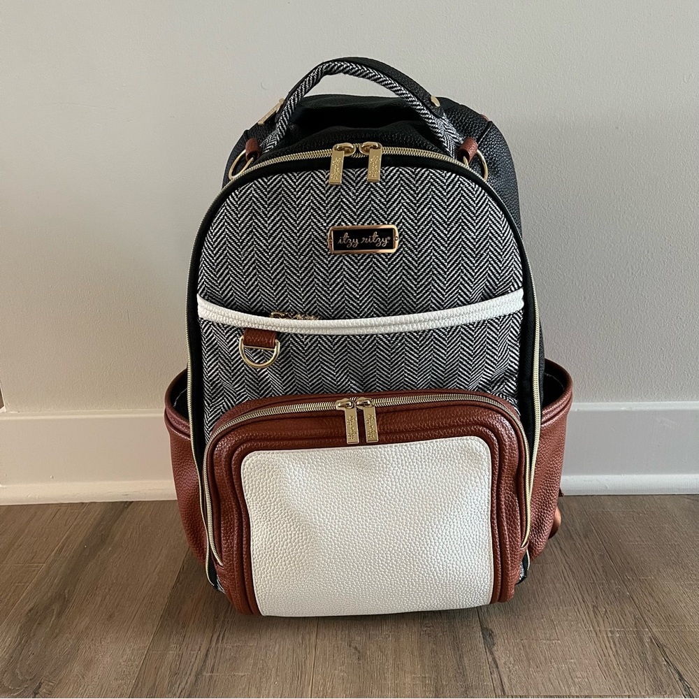 Itzy Ritzy Boss Plus Diaper Bag